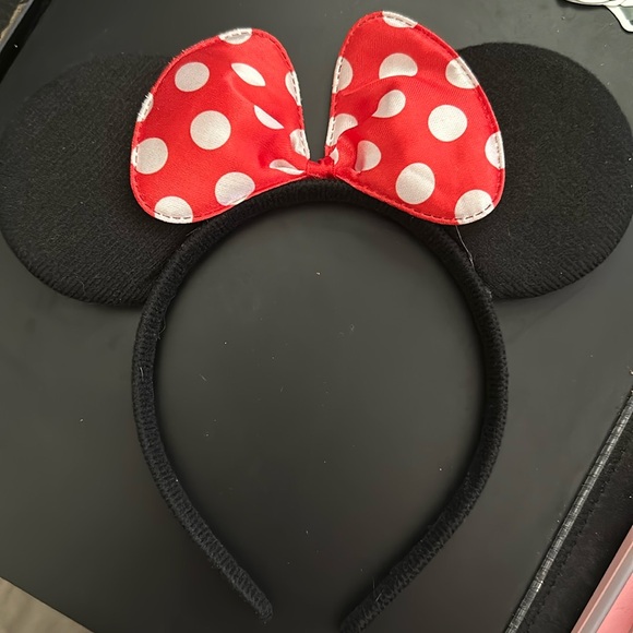 Minnie Mouse Ears Headband - Picture 1 of 2